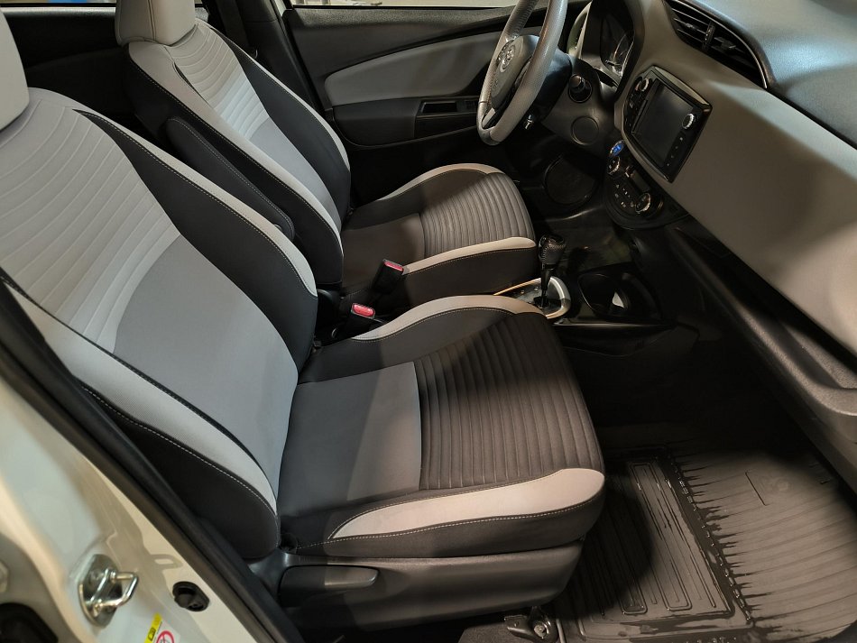 Toyota Yaris 1.5 Hybrid 