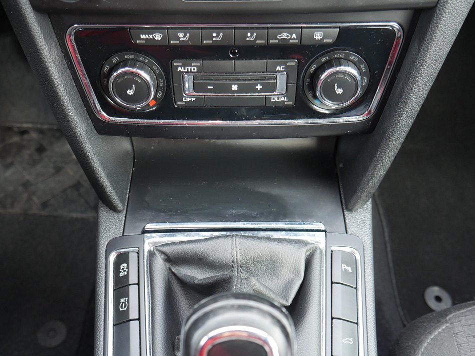 Škoda Superb II 2.0 TDi Elegance