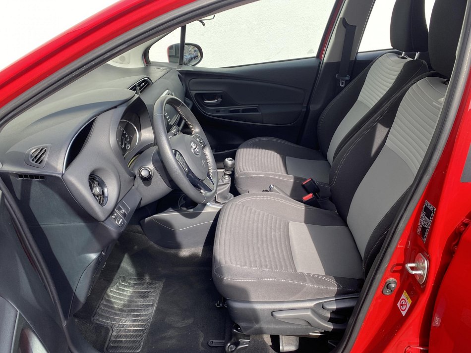 Toyota Yaris 1.5i 