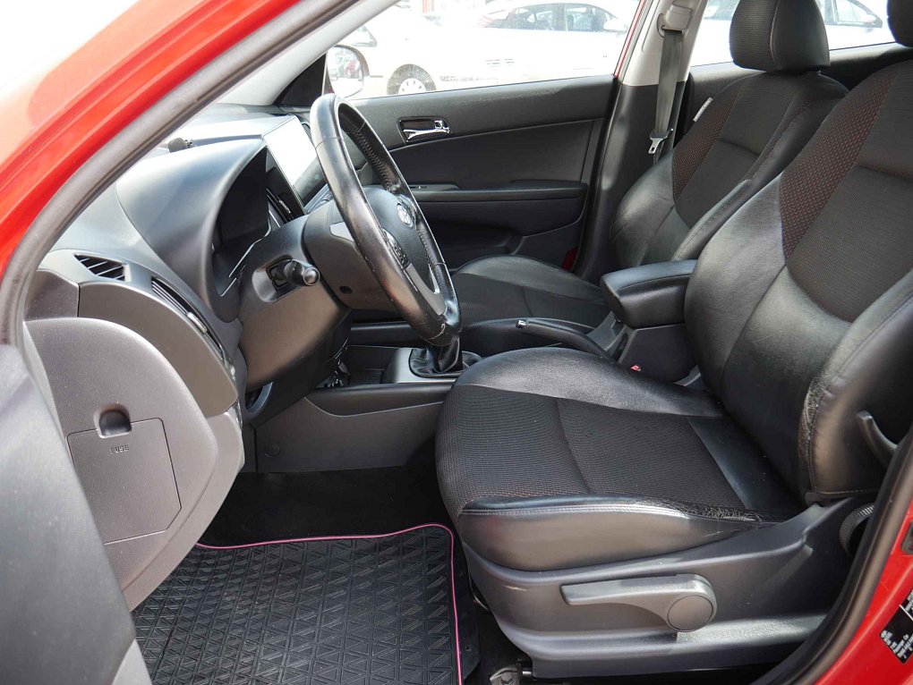 Hyundai I30 1.4 i 