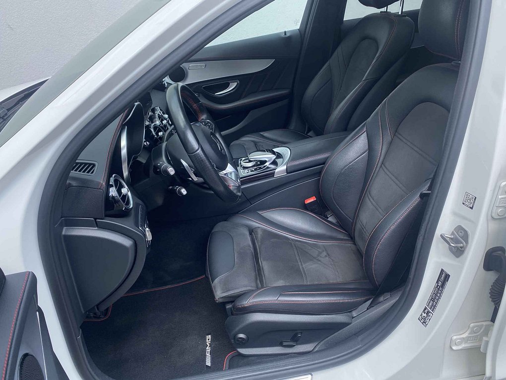 Mercedes-Benz Třída C 3.0 Biturbo AMG C450 4Matic