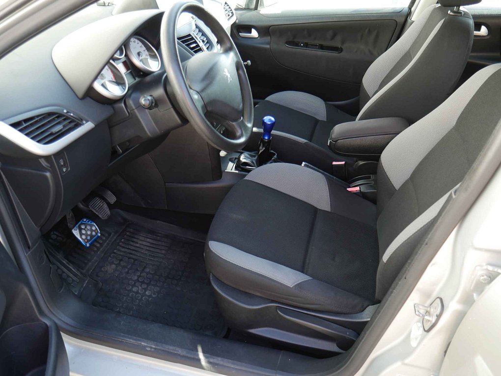 Peugeot 207 1.6 HDi 