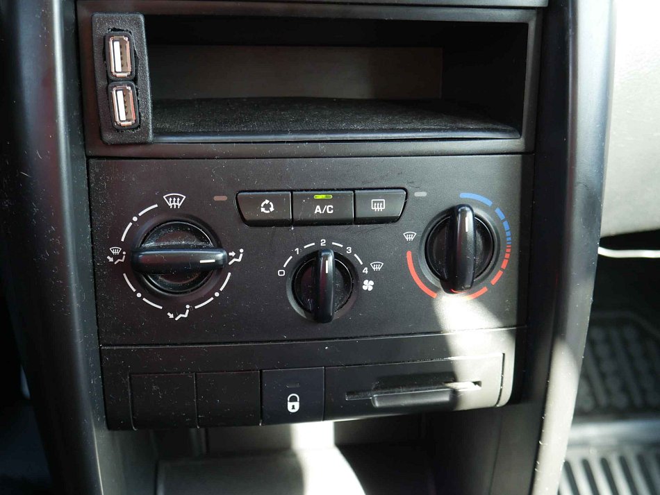 Peugeot 207 1.6 HDi 