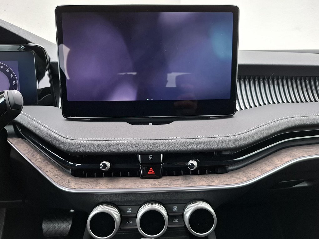 Škoda Superb IV 2.0 TDi L&K 4x4