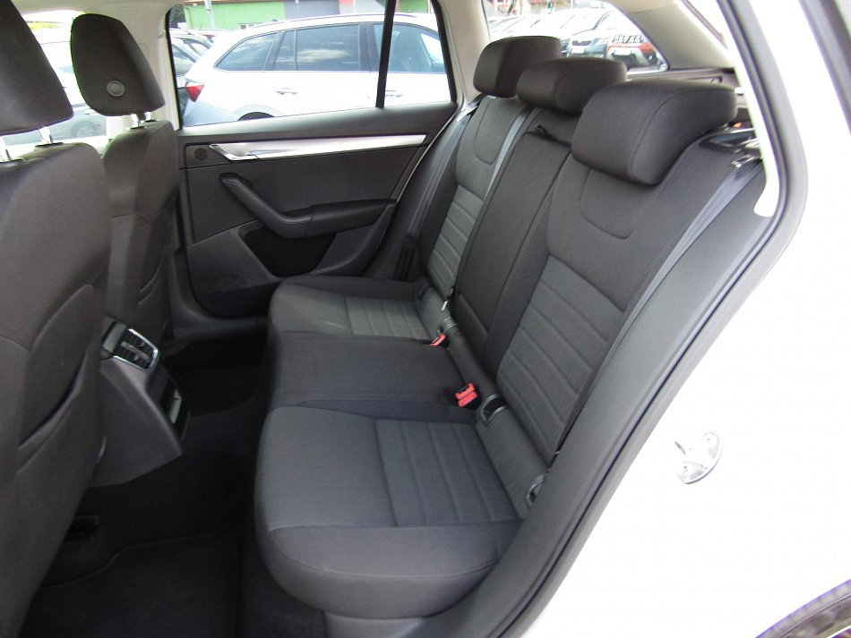 Škoda Octavia III 2.0 TDi Elegance