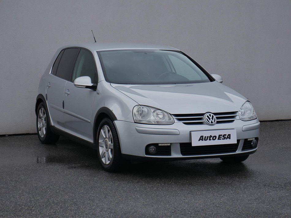 Volkswagen Golf 1.6FSi 