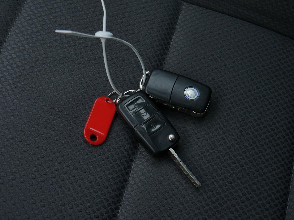 Volkswagen Golf 1.6FSi 