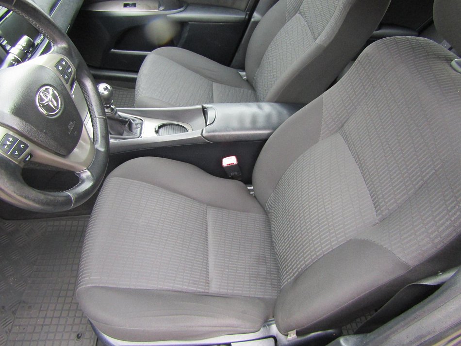 Toyota Avensis 2.0 D 