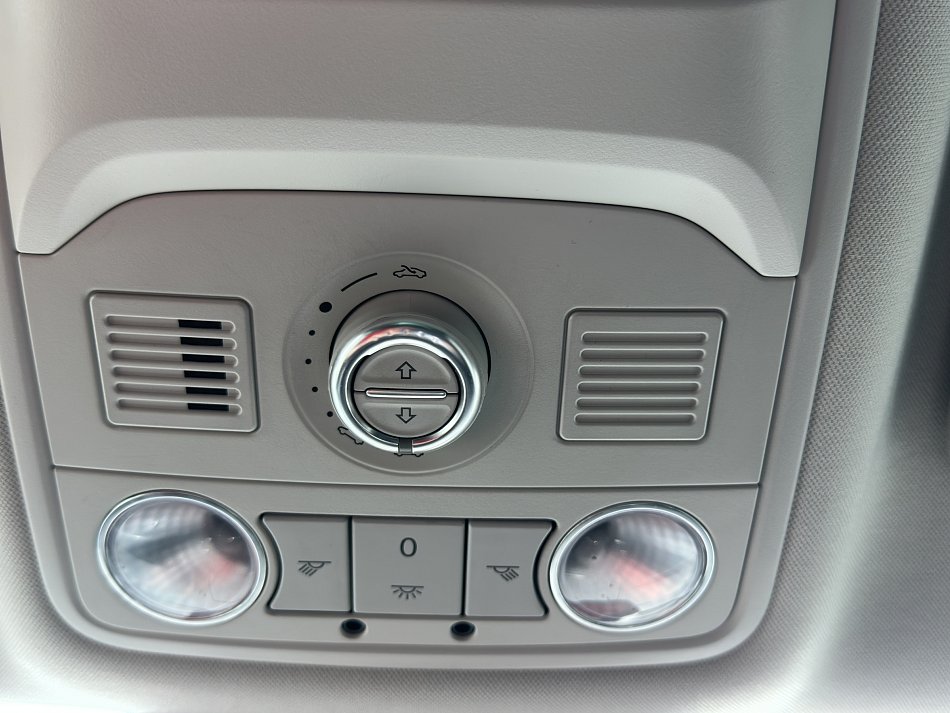 Volkswagen Sharan 2.0 TDi 