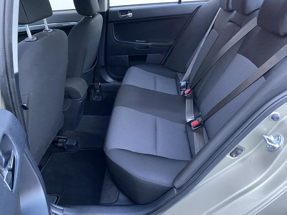 Mitsubishi Lancer 1.8 MiVEC Intense