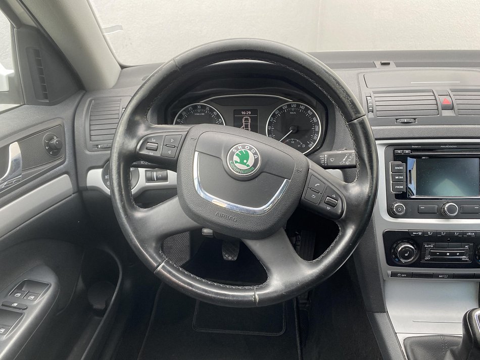 Škoda Octavia II 2.0 TDi Family