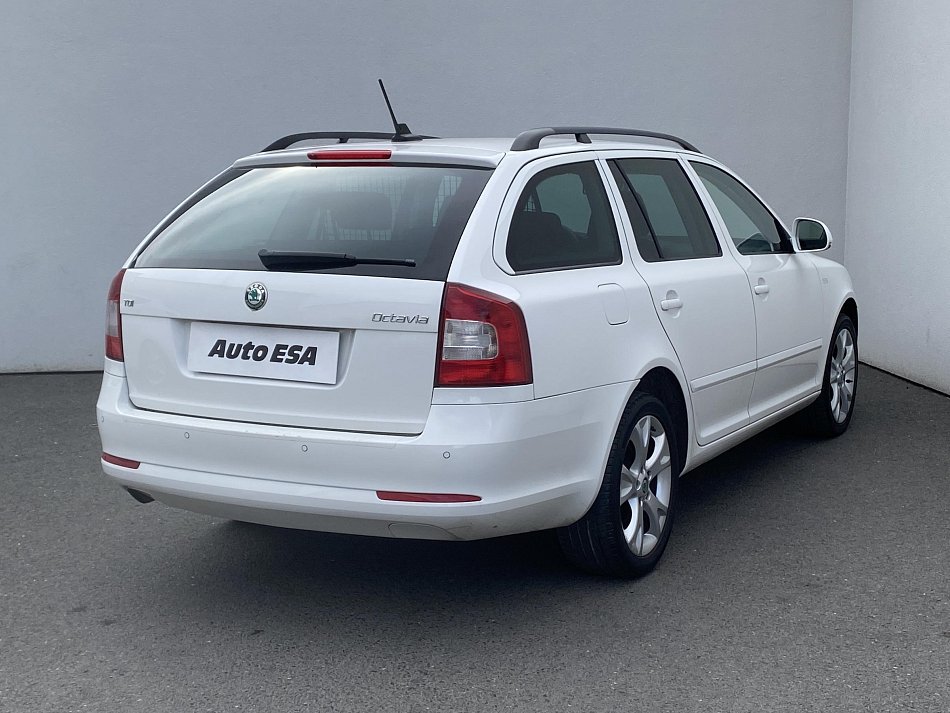 Škoda Octavia II 2.0 TDi Family
