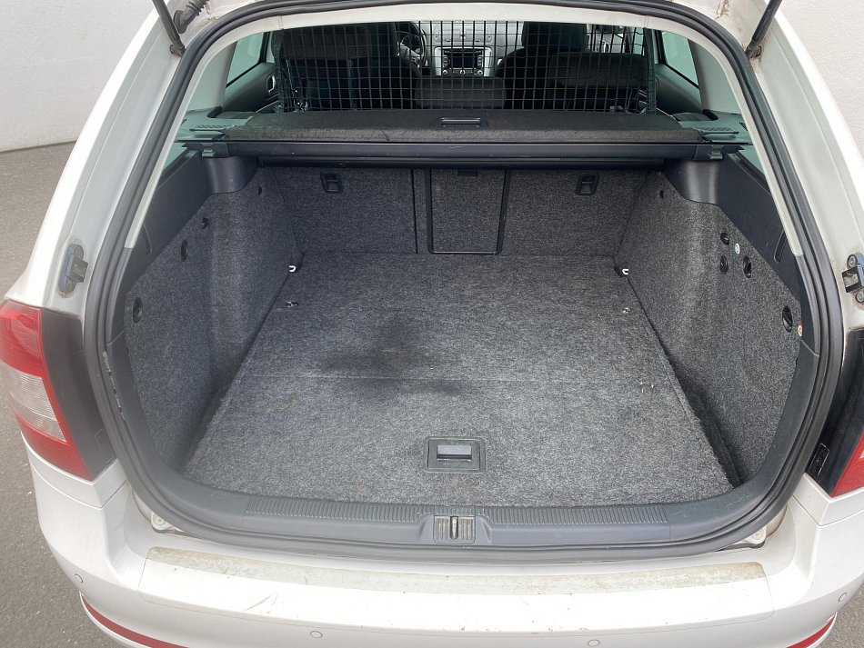 Škoda Octavia II 2.0 TDi Family