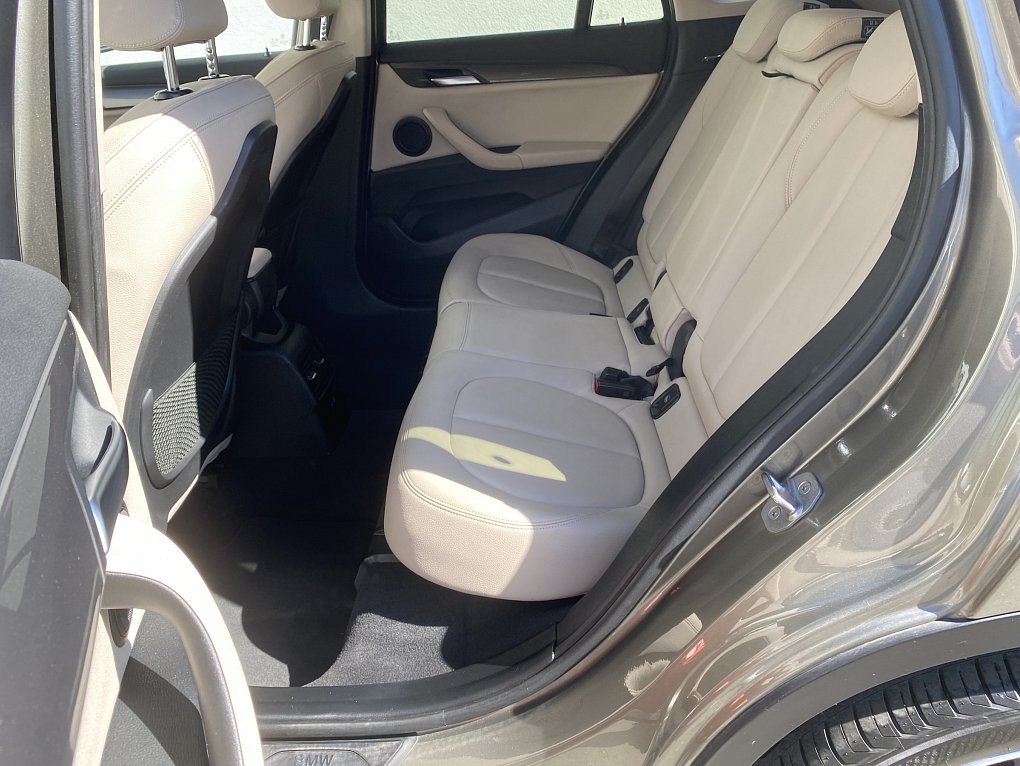BMW X1 1.5 i X-Line sDrive 18i