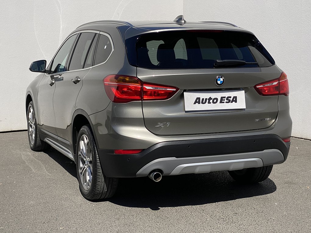 BMW X1 1.5 i X-Line sDrive 18i