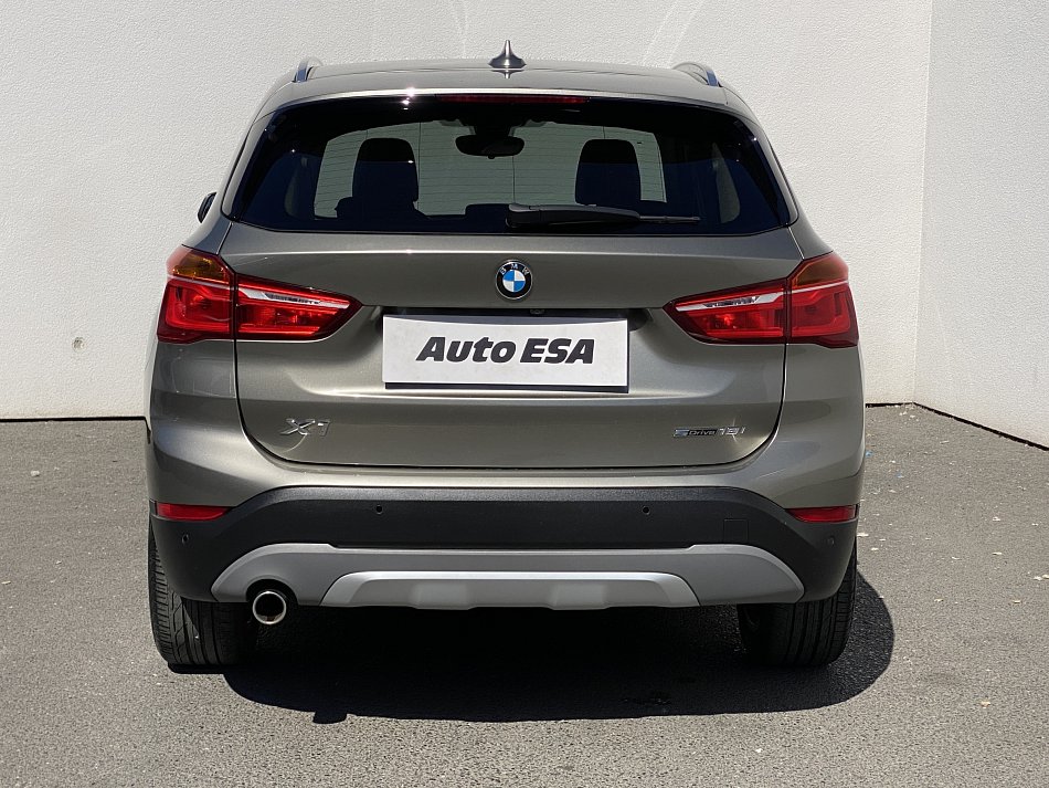 BMW X1 1.5 i X-Line sDrive 18i
