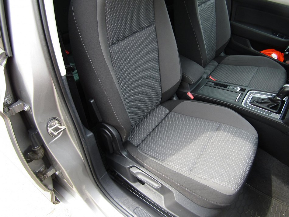 Volkswagen Passat 2.0 TDi 