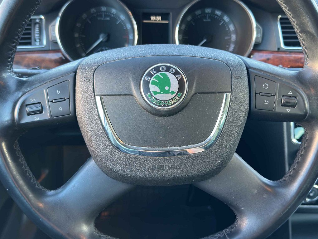 Škoda Superb II 2.0TDi Elegance 4x4
