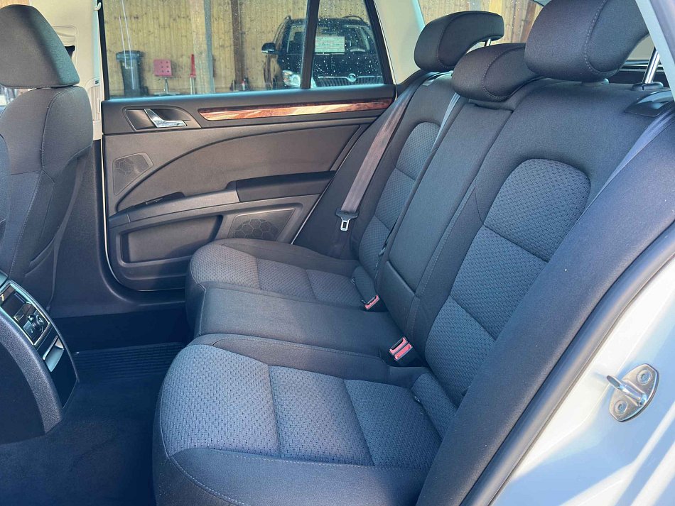 Škoda Superb II 2.0TDi Elegance 4x4
