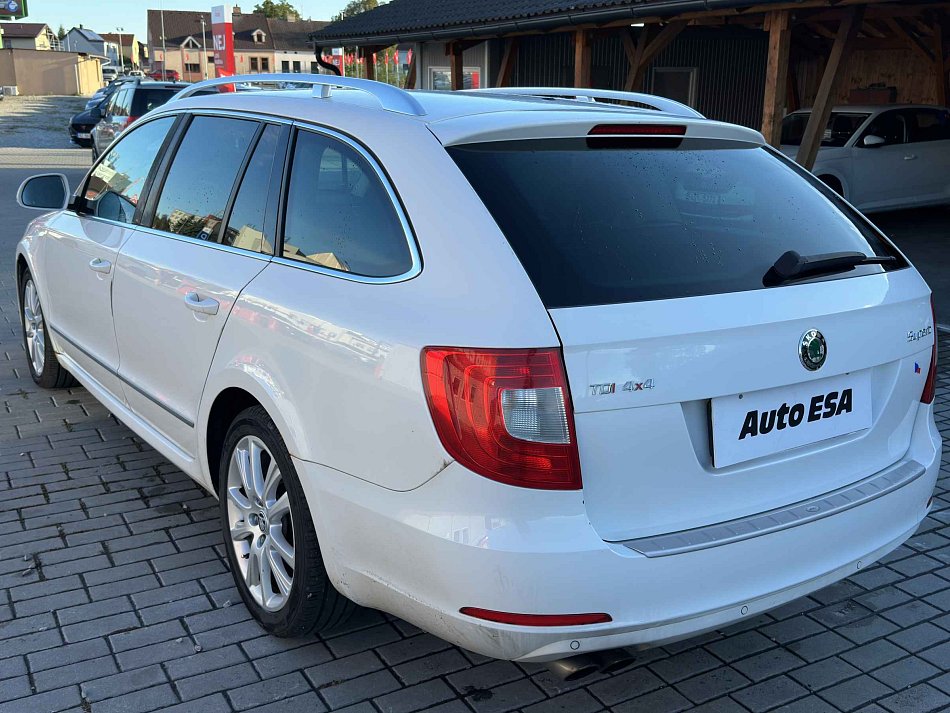Škoda Superb II 2.0TDi Elegance 4x4