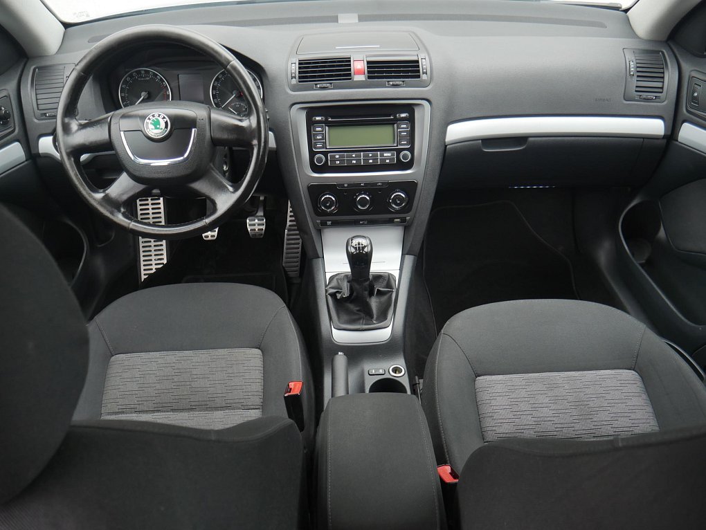 Škoda Octavia II 1.6 TDi Ambiente