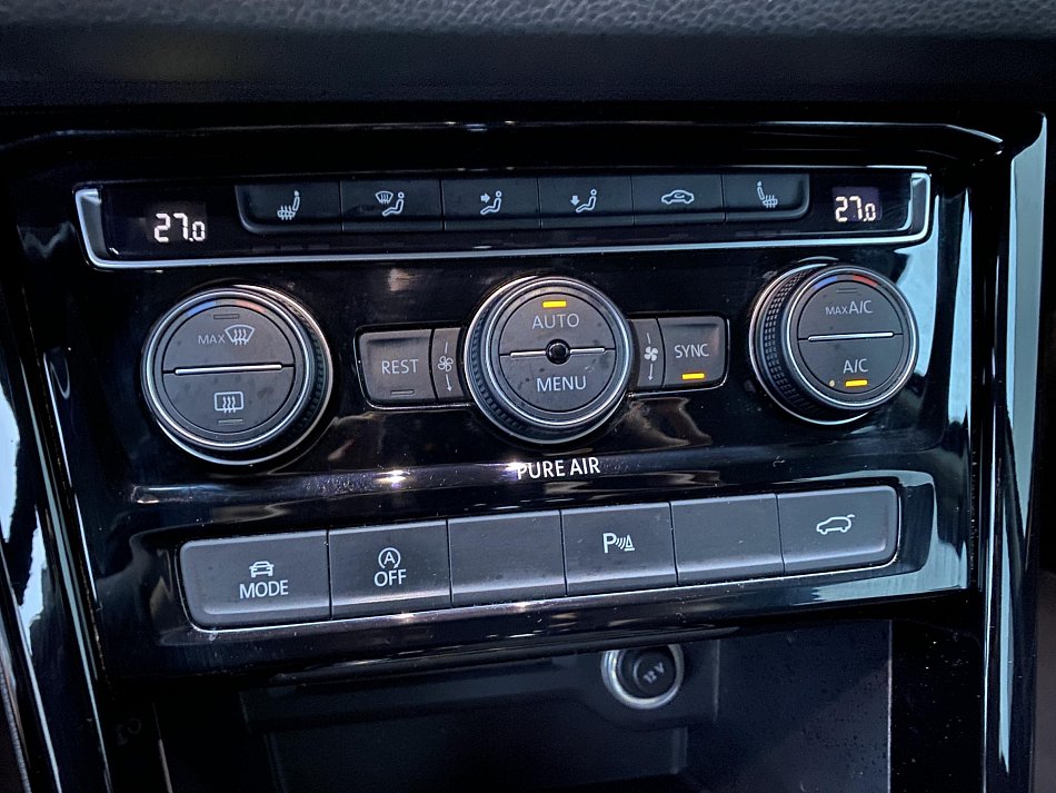 Volkswagen Touran 1.4TSi Highline