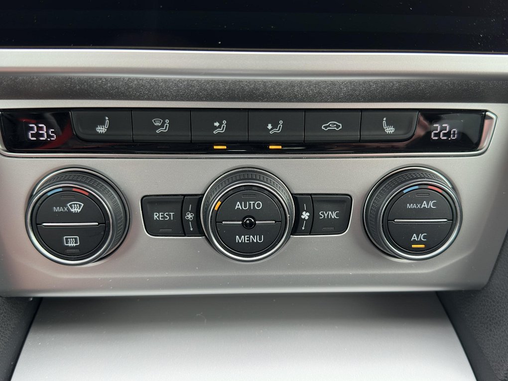 Volkswagen Passat 1.6 TDi 