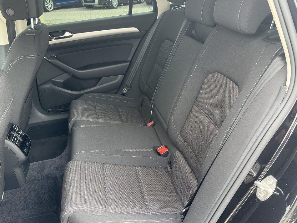 Volkswagen Passat 1.6 TDi 