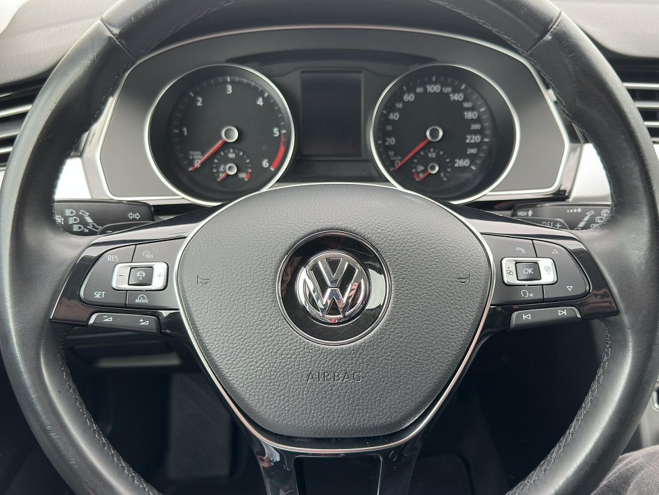 Volkswagen Passat 1.6 TDi 