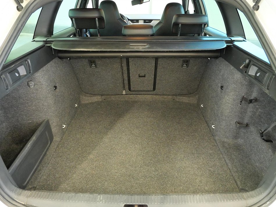 Škoda Octavia III 2.0 TDi RS