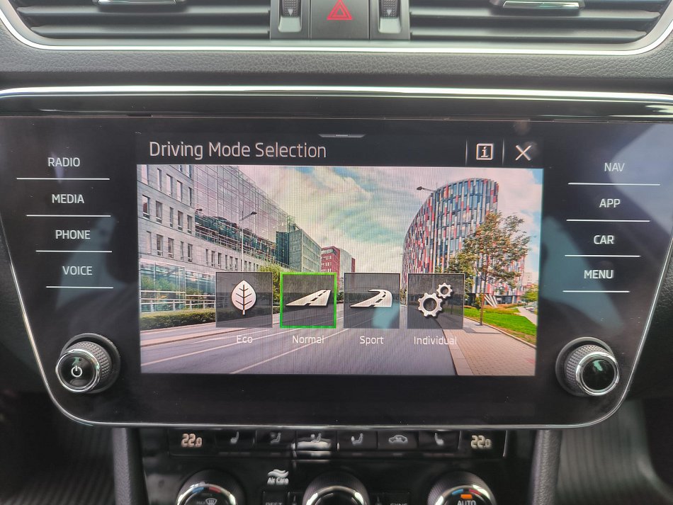 Škoda Superb III 2.0 TDi Style
