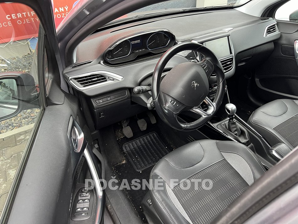 Peugeot 2008 1.2PT 