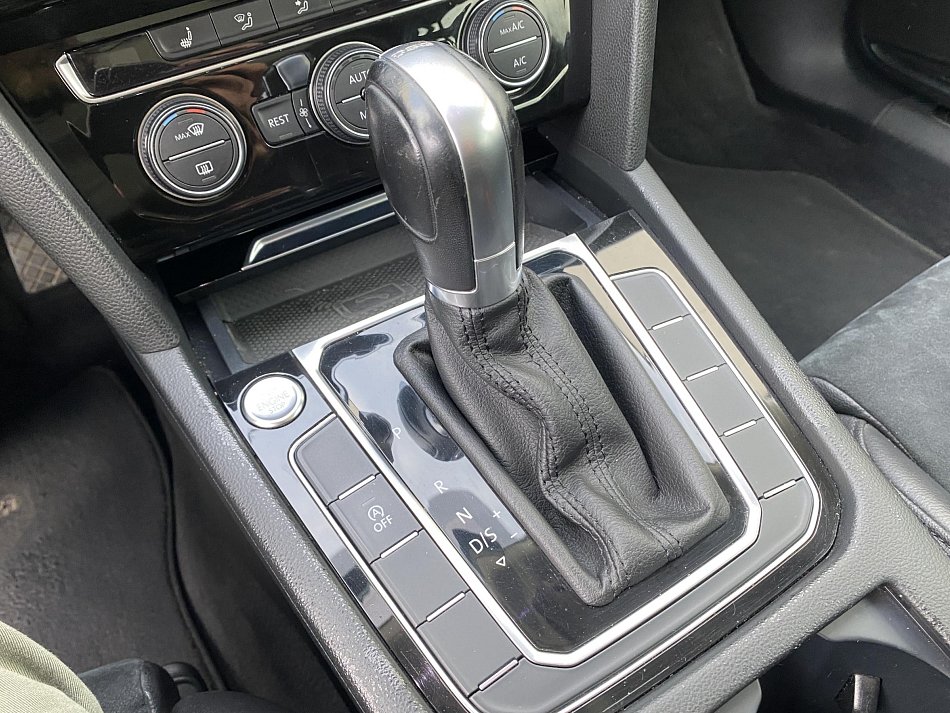 Volkswagen Passat 2.0 TDi Highline