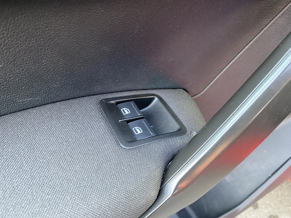 Volkswagen Caddy 2.0TDi Trendline MAXi 7míst