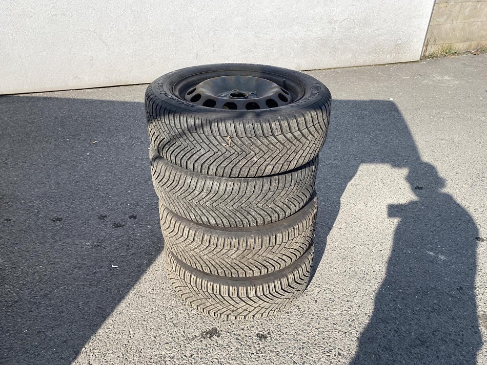 Volkswagen Caddy 2.0TDi Trendline MAXi 7míst