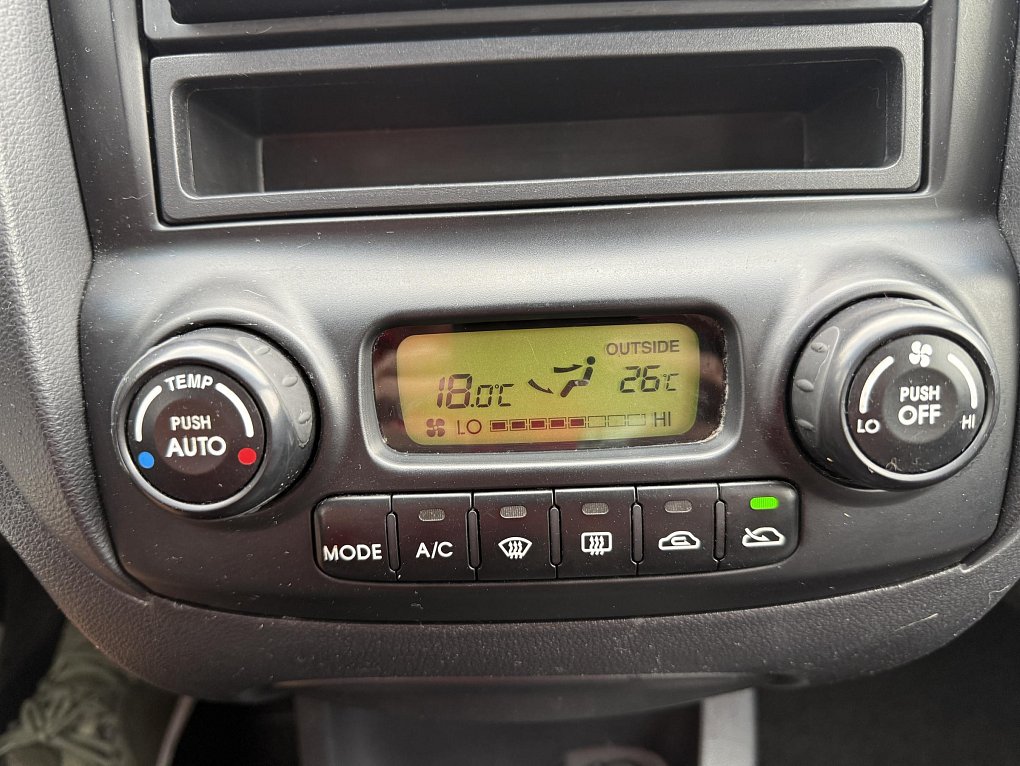 Kia Sportage 2.0 i 