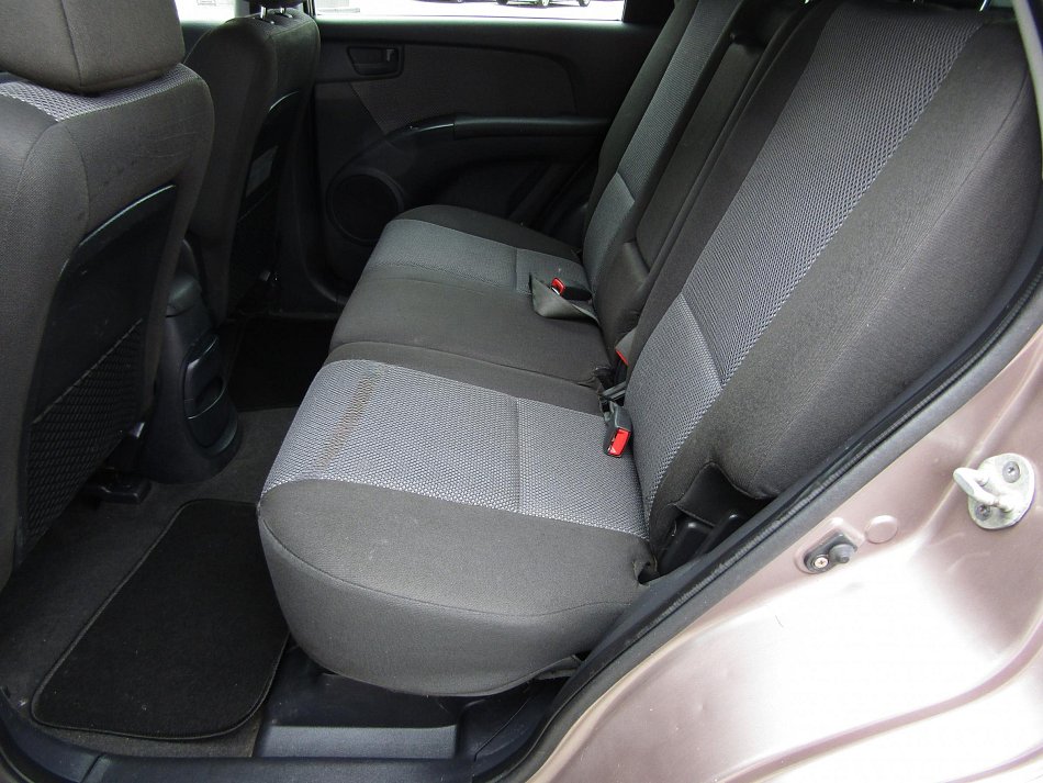 Kia Sportage 2.0 i 
