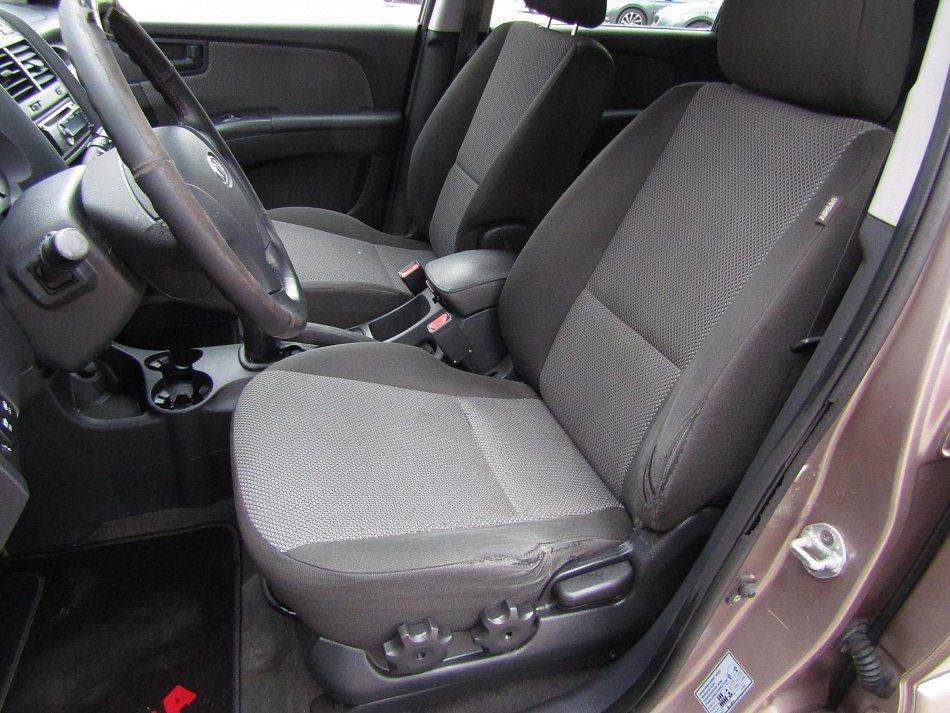 Kia Sportage 2.0 i 
