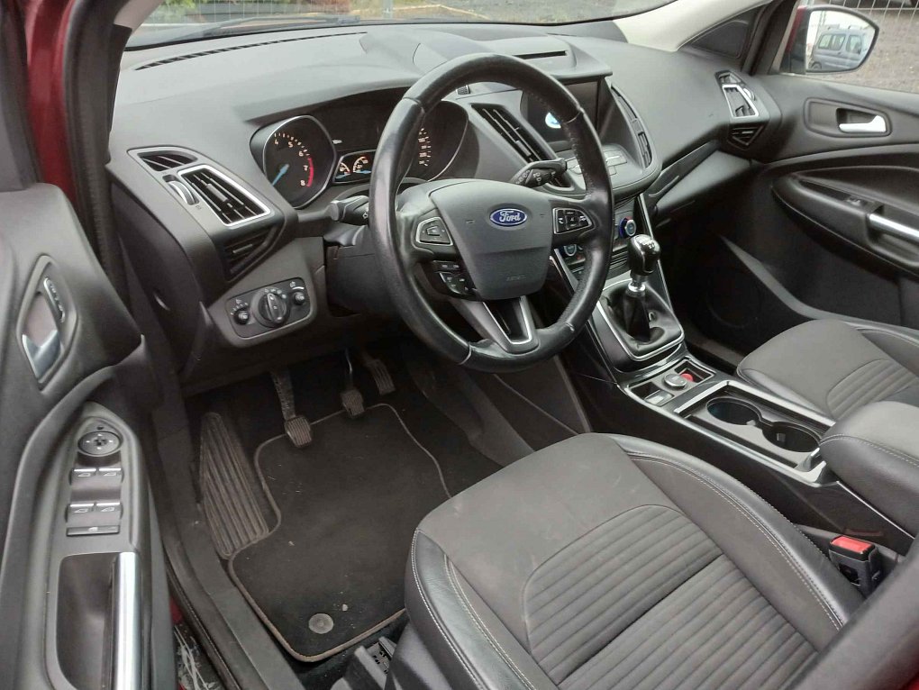 Ford Kuga 1.5 EB Titanium