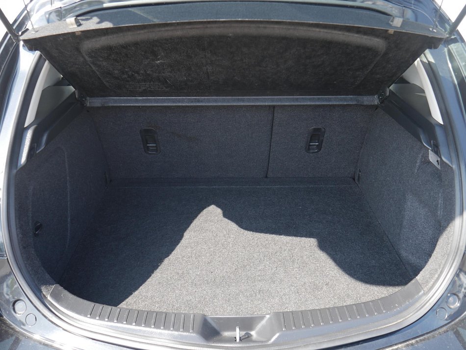 Mazda 3 2.0i 