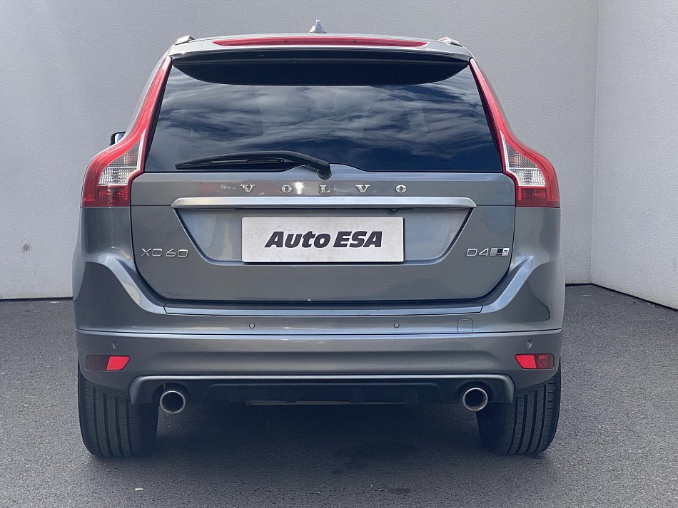 Volvo XC60 2.4 R-design 4x4