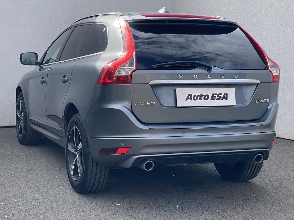 Volvo XC60 2.4 R-design 4x4