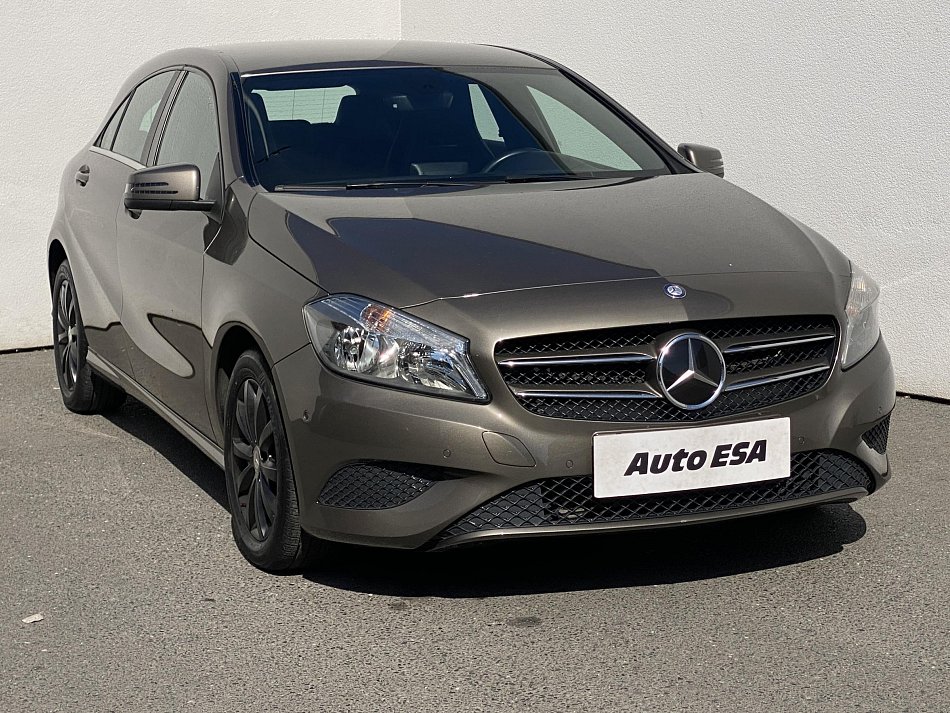 Mercedes-Benz Třída A 1.6i  A180