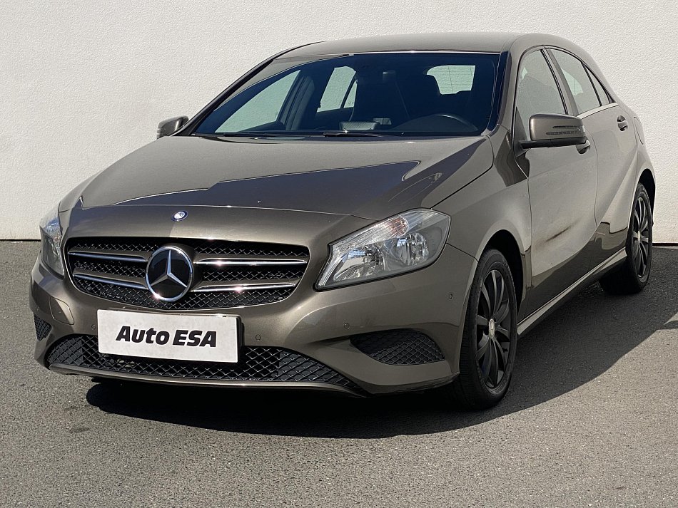 Mercedes-Benz Třída A 1.6i  A180