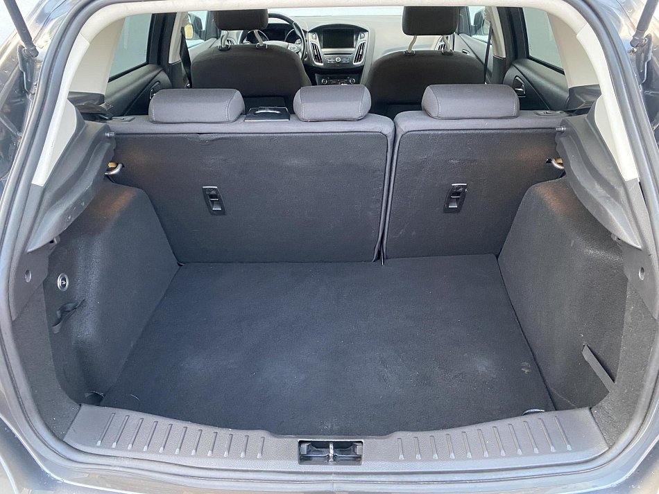 Ford Focus 1.5 EB Titanium