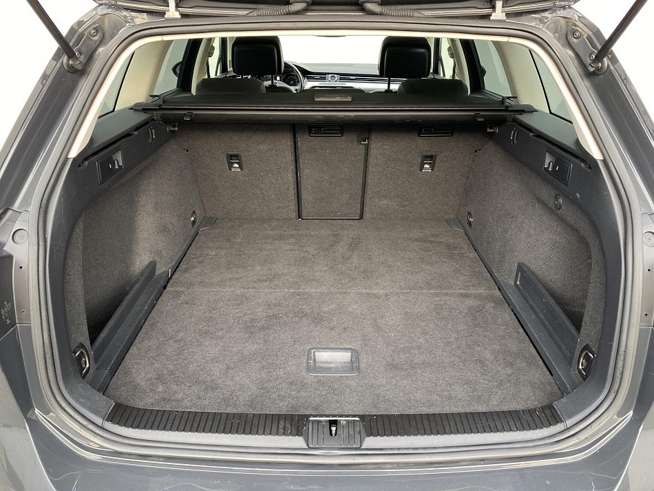 Volkswagen Passat 2.0 TDi Highline