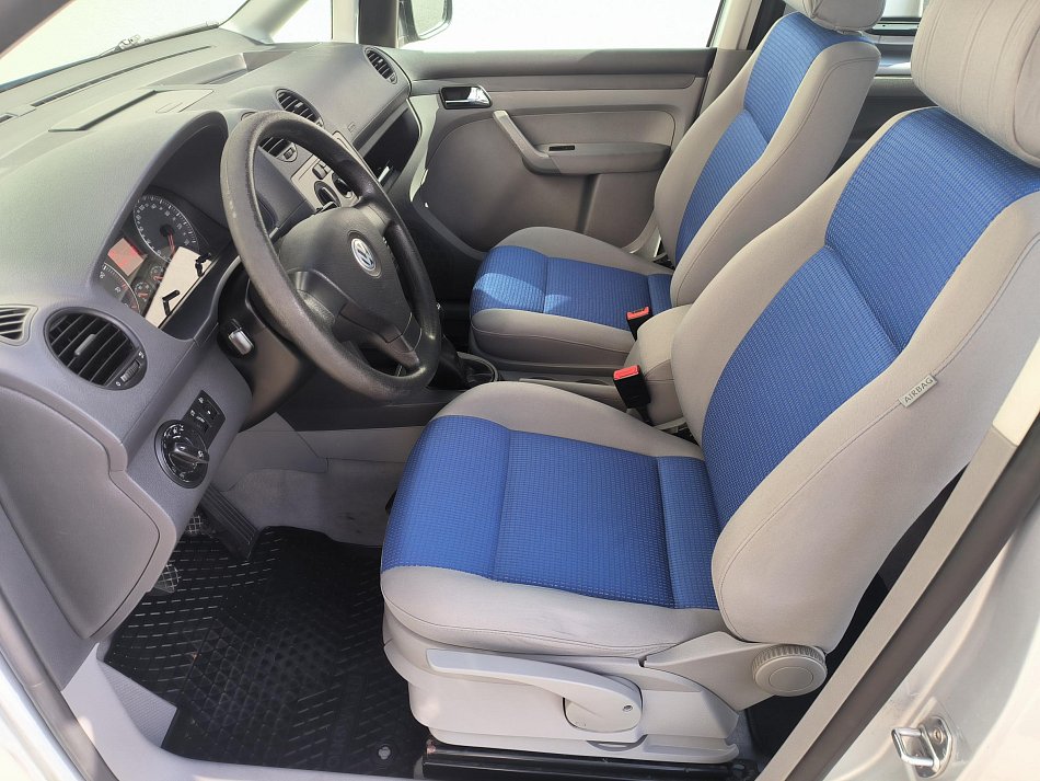 Volkswagen Caddy 1.6  LIFE 7míst