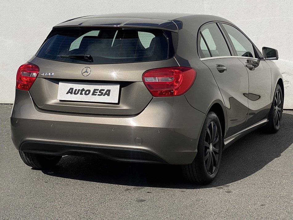 Mercedes-Benz Třída A 1.6i  A180