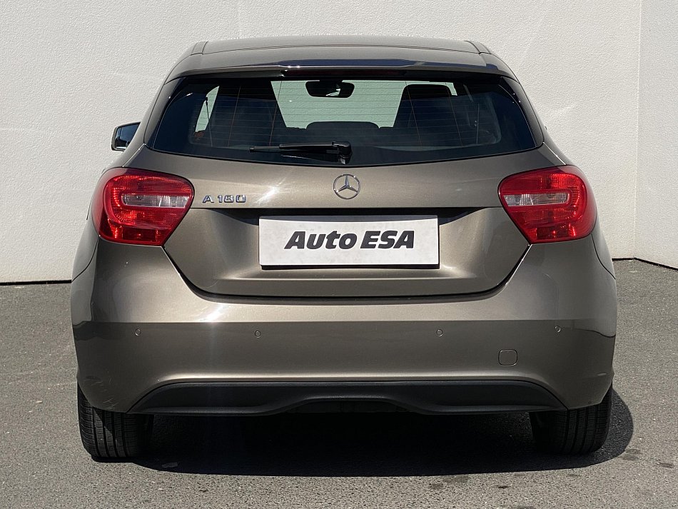 Mercedes-Benz Třída A 1.6i  A180