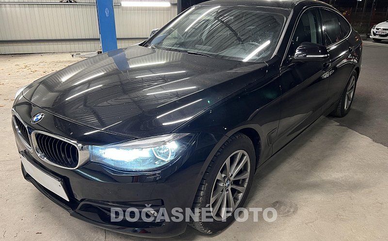 BMW Řada 3 330 i 